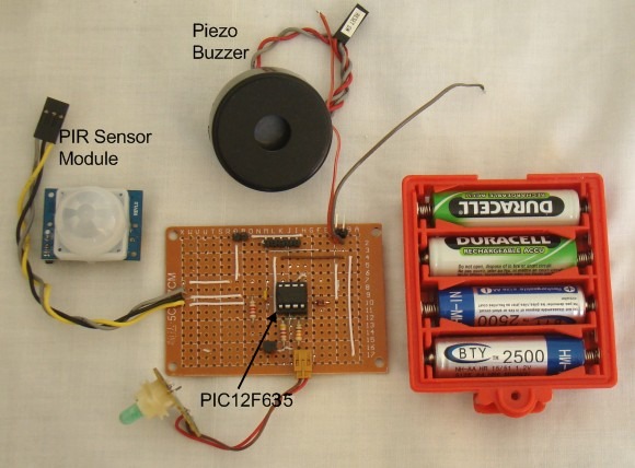 PIR sensor module with a PIC
