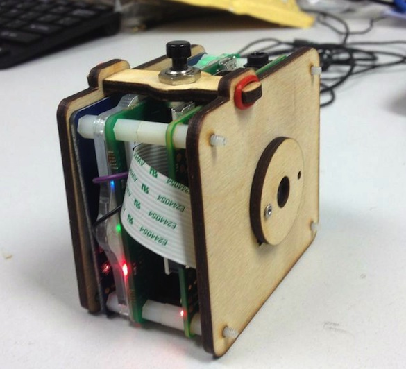 Raspberry Pi powered compact camera